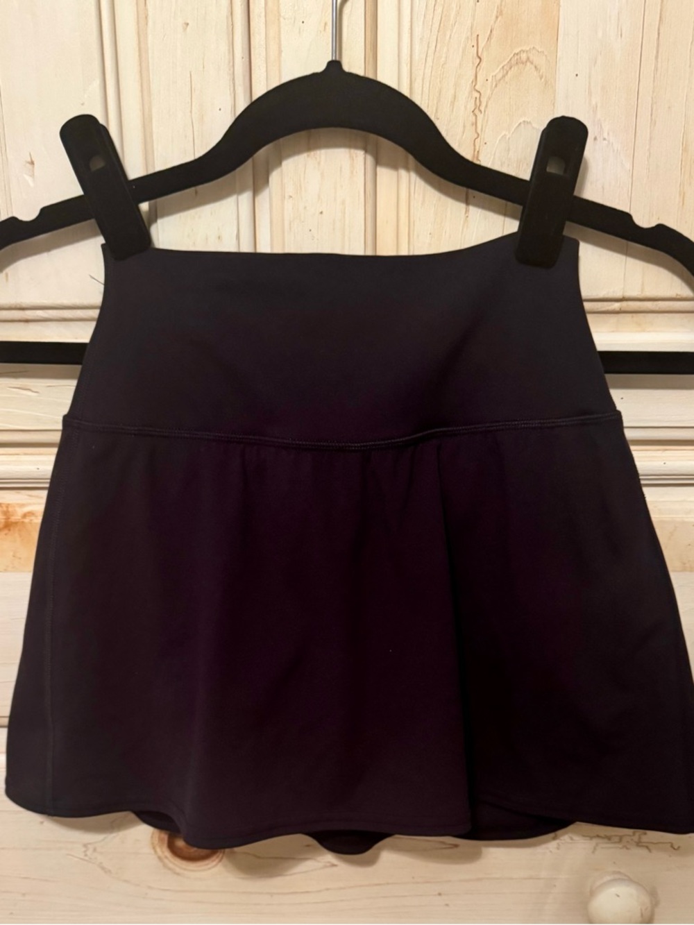 Lululemon black skort, size 4-
